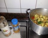 A picture of step 2 of vegetable curry easy.