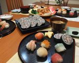A picture of step 9 of Decorative Floret Sushi Rolls.