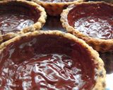 A picture of step 2 of Ice Cream Tart With Grown-up Persimmon Flavor.
