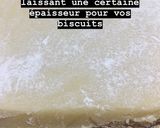 Une image de l'étape 4 de Biscuits enrobés de chocolat blanc.