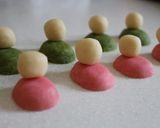 A picture of step 10 of Decoration Cookies: For Your Cakes on Doll's Day.