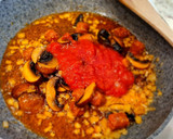 Foto del paso 3 de la receta: Fideuá de chistorra y champiñones a la sidra