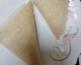 A picture of step 2 of Jam and cheese samosa.