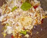 Foto langkah ke 3 dari resep Ayam suwir bumbu kuning.