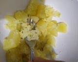 Foto langkah ke 2 dari resep Simpel mashed potatos.