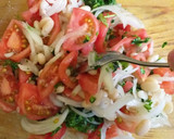 Foto del paso 2 de la receta: Porotos con ensalada a la chilena