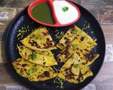 A picture of step 4 of Cheesy Mixed Veg Parantha.