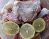 Foto langkah ke 1 dari resep Ayam kentang oven.