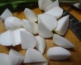 A picture of step 1 of Pure White Cream Stew with Turnips.