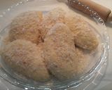A picture of step 7 of Crispy and Chewy Curry Bread.