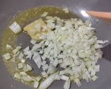 Foto langkah ke 2 dari resep Ayam Cincang Kecap (Isian Bakpao).
