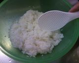 A picture of step 1 of Salad Sushi (California Roll).