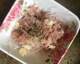 รูปขั้นตอนการทำที่ 1 ของ ผักกาดขาวยัดไส้หมูสับวุ้นเส้น