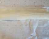 A picture of step 5 of Parma ham and goat's cheese ring.