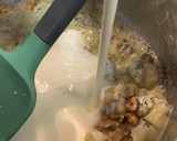 Foto del paso 2 de la receta: Salsa de queso azul y nueces para carnes - especial Navidad