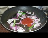 A picture of step 7 of Maggi Roll.