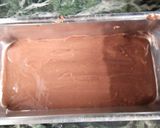 A picture of step 6 of Choco chip ombre cake (eggless).