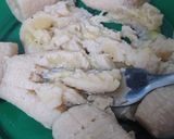 Foto del paso 1 de la receta: Bolitas de plátano rellenas de salchicha