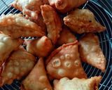 Foto langkah ke 10 dari resep Irani Samosa with homemade samosa sheet.