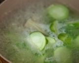 Hình bước làm 2 của món 🌱 Canh Mồng Tơi Nấu Mướp Hương & Nấm Kim Châm