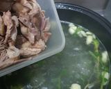 รูปขั้นตอนการทำที่ 2 ของ ต้มจืดผักกาดดองโครงไก่