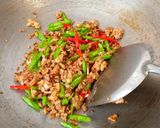 รูปขั้นตอนการทำที่ 4 ของ ถั่วฝักยาวผัดไข่(มังสวิรัติ)