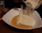 A picture of step 5 of Cinnamon and nutmeg cake.