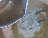 Foto langkah ke 3 dari resep Butter Cream Lembut Dan Kokoh (gak ngendal di lidah).