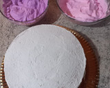 Foto del paso 2 de la receta: Torta de cumpleaños con crema chantilly. Y topper de bts
