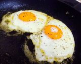 A picture of step 6 of Open Bacon & Egg Sandwich 4-1.