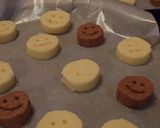 A picture of step 5 of Smiley Face Shortbread.
