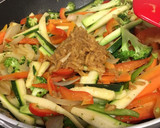 Foto del paso 3 de la receta: Verduras sabrosas al wok light