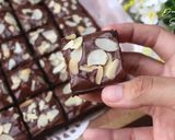 Foto langkah ke 8 dari resep Fudgy & Shiny Crust Brownies Selai Coklat | Tanpa DCC.