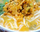 A picture of step 5 of Easy Dandan Noodle-style Soup with Bean Sprouts.