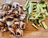 Une image de l'étape 2 de Noix de Saint Jacques et Poêlée asiatique de légumes.