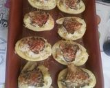 Foto del paso 9 de la receta: Patatas rellenas de setas y gambas