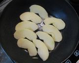 A picture of step 5 of Crunchy Caramel Apple Tart.