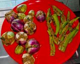 A picture of step 5 of Undhiyu.