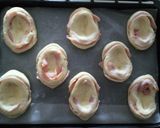 A picture of step 11 of Ham and Tartare Sauce Bread Boats.