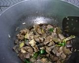 Foto langkah ke 4 dari resep Oseng jeroan sapi kecap.