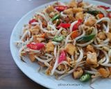 Foto langkah ke 3 dari resep 861. Oseng Tauge Tahu Rese.