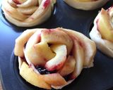 Foto del passaggio 4 della ricetta Rose di mele 🌹🍏🍎