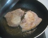 A picture of step 2 of Restaurant-style Pork Saute.