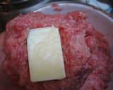 A picture of step 5 of Tender Enoki Hamburger Steaks Stuffed with Cheese.