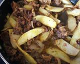 A picture of step 4 of Fried Aloo Wadian.