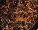 Foto del paso 2 de la receta: Ragú con hongos negros