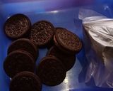 Foto langkah ke 2 dari resep Puding Lapis Coklat Oreo Milo.