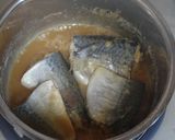 A picture of step 4 of Mackerel Simmered in Sweet Miso.