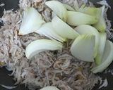 Hình bước làm 3 của món Ruốc Xào
