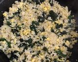 Foto langkah ke 4 dari resep Nasi Goreng Bayam Brazil.